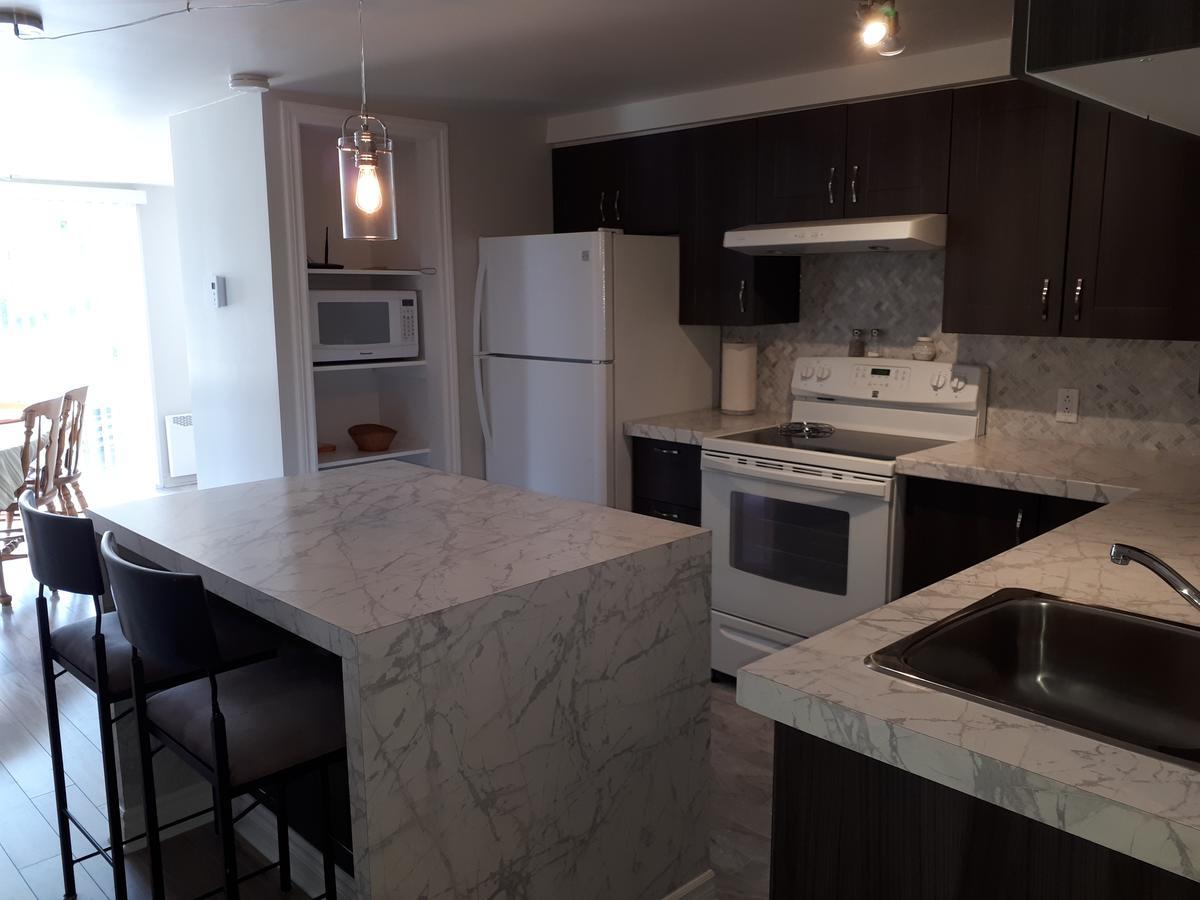 Les Appartements De La Bergeronnette Гранд-Бержерон Экстерьер фото